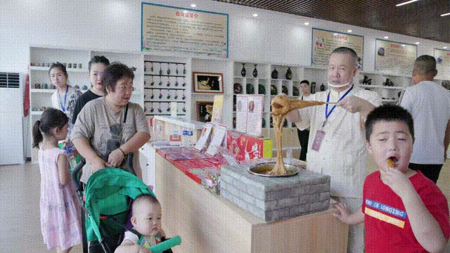 ��2��Ա�������ٷ���վ