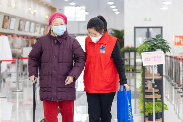 ��2��Ա�������ٷ���վ