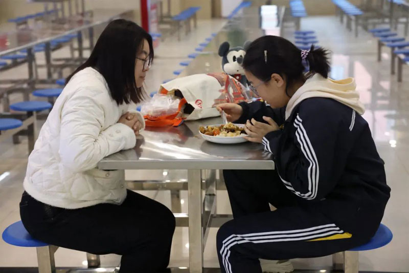 ��2��Ա�������ٷ���վ