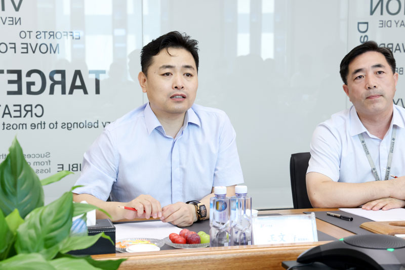 ��2��Ա�������ٷ���վ